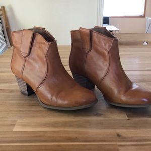 Aldo leather western style booties